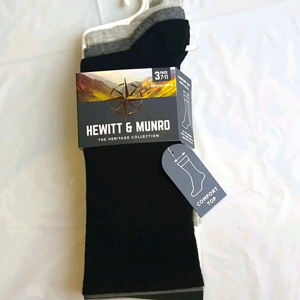 Hewitt & Munro socks, size 8-12, 3 pack